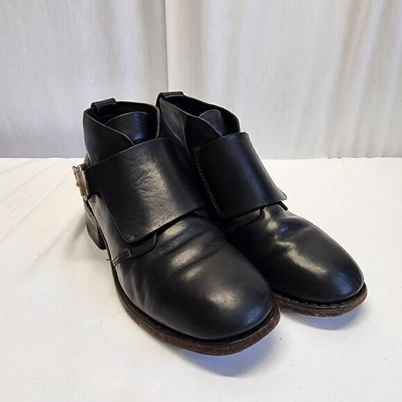 Rag & Bone Black Leather Ankle Booties Buckle Boots Womens Size 7 - Picture 1 of 11